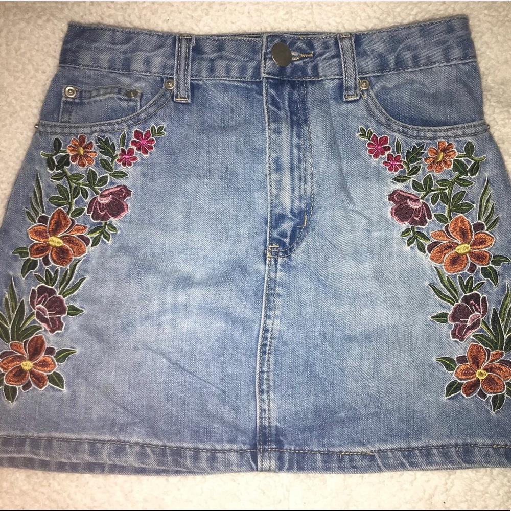 Denim skirt